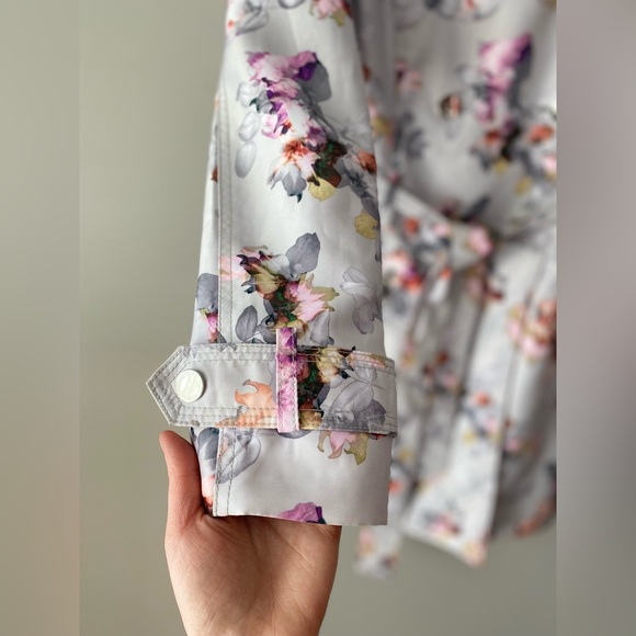 GUESS Floral Double-Breasted Water-Resistant Trench Coat size XS - Picture 12 of 14